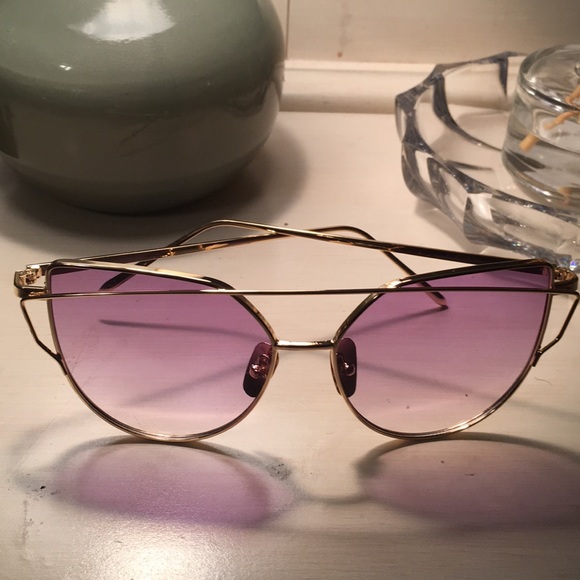 Bundle Trade- Cat Eye sunglasses - Picture 3 of 6